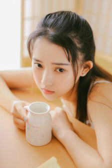 唐一菲个人资料
